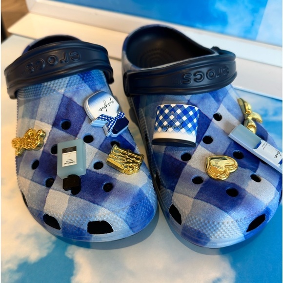 Bath & Body Works Gingham Crocs Special Edition Crocs collab B&BW Brat Summer